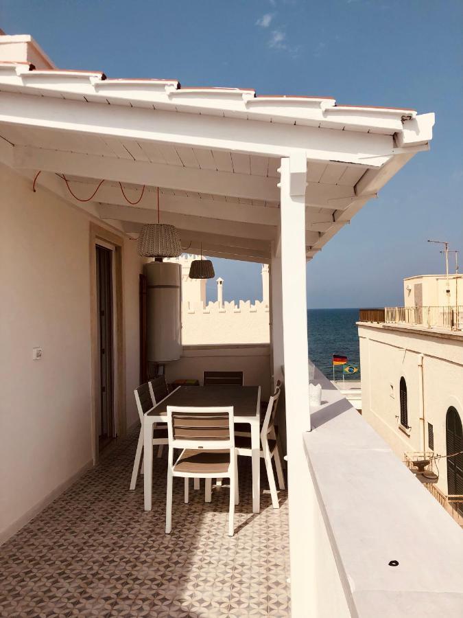 Sotto Il Faro Apartment Torre Canne Bagian luar foto