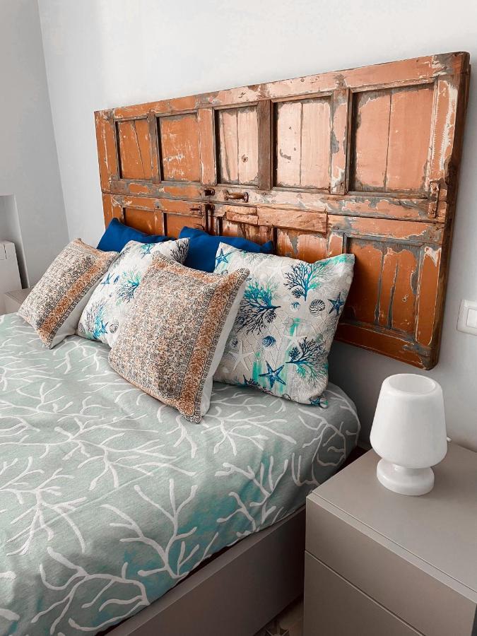 Sotto Il Faro Apartment Torre Canne Bagian luar foto