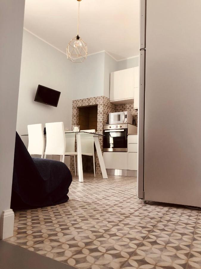 Sotto Il Faro Apartment Torre Canne Bagian luar foto