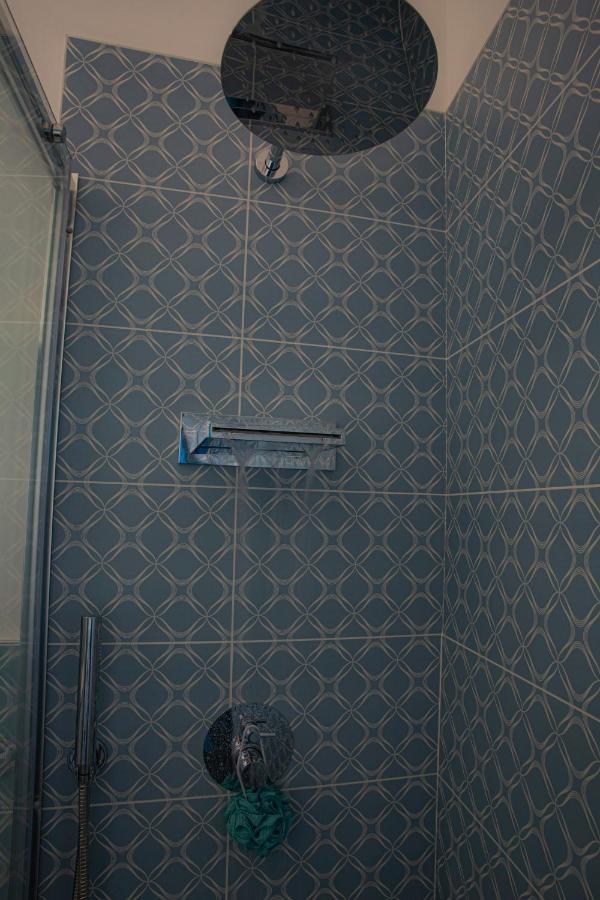 Sotto Il Faro Apartment Torre Canne Bagian luar foto