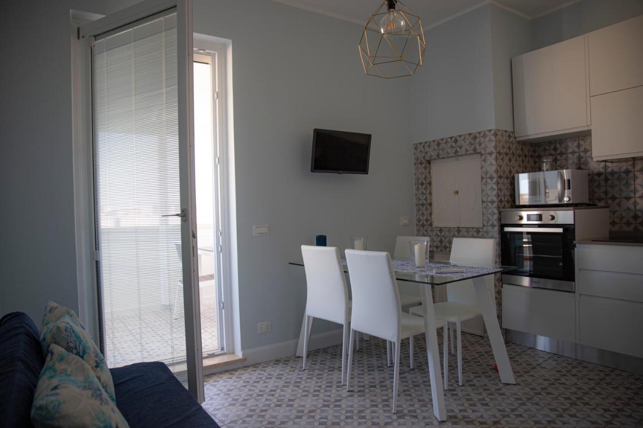 Sotto Il Faro Apartment Torre Canne Bagian luar foto
