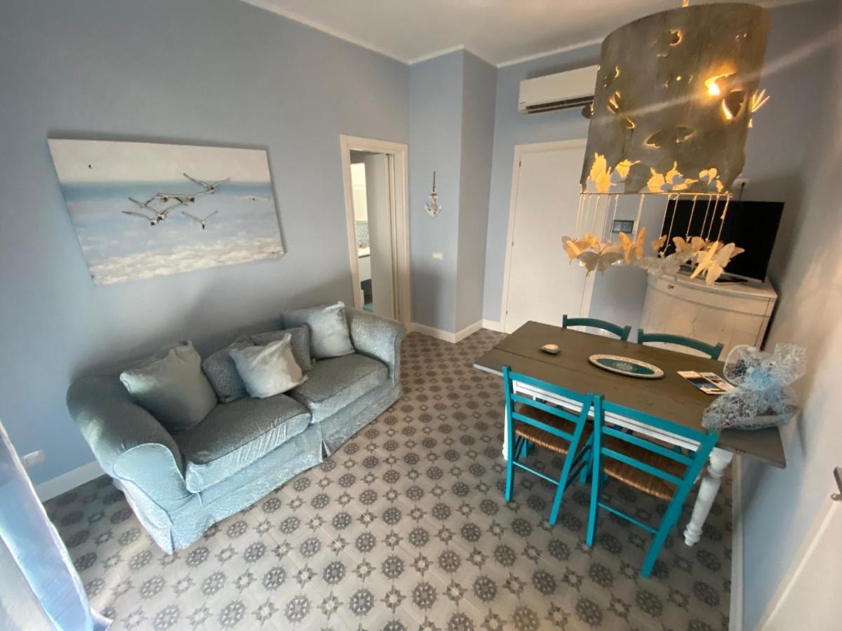 Sotto Il Faro Apartment Torre Canne Bagian luar foto