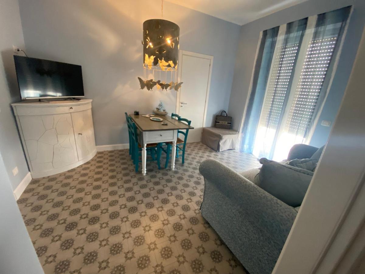 Sotto Il Faro Apartment Torre Canne Bagian luar foto
